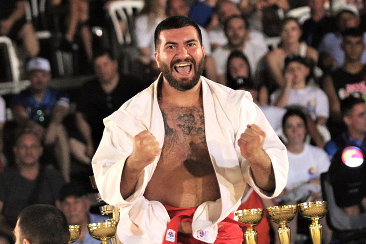Davit ARAKELYAN: "I Love Beach SAMBO"