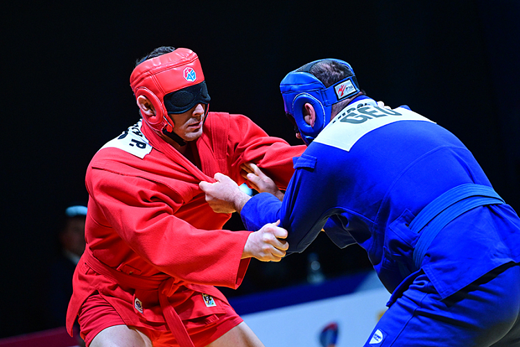 [VIDEO] Blind SAMBO: Shining Athletes in Total Darkness